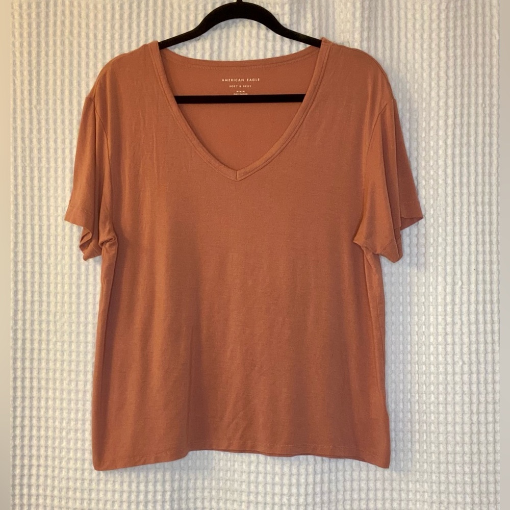 Loose fitting v-neck t-shirt